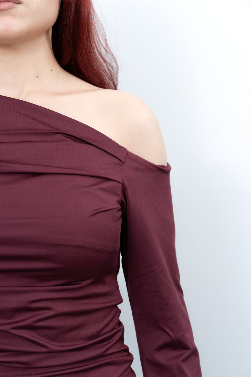 ASYMMETRICAL OFF-SHOULDER TOP - Burgundy