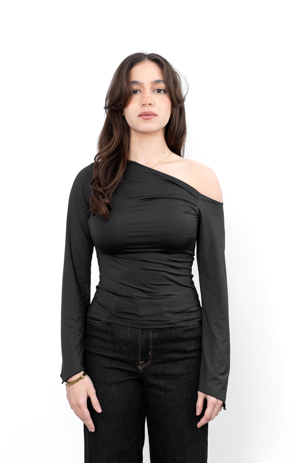 ASYMMETRICAL OFF-SHOULDER TOP - Black