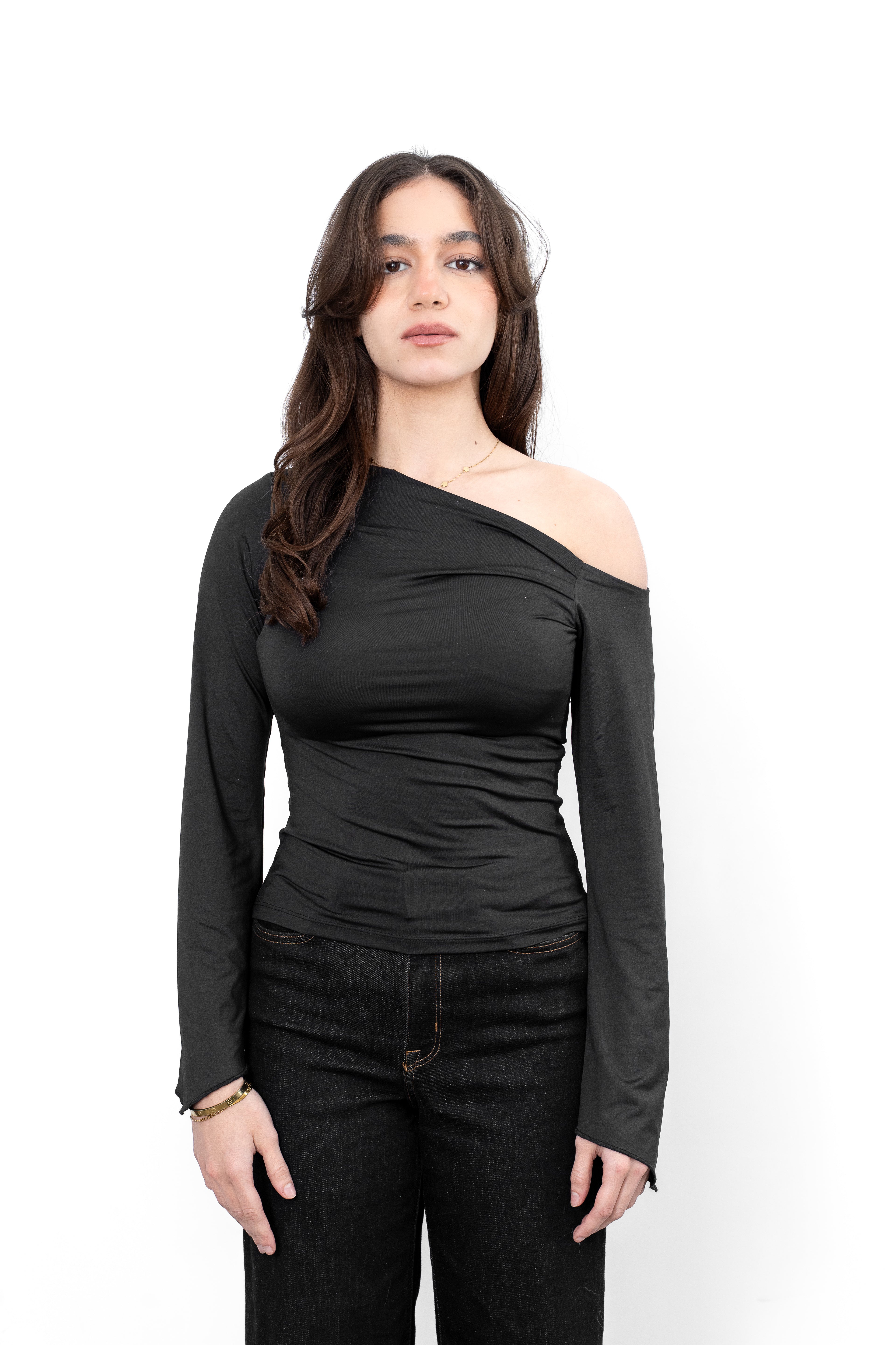 ASYMMETRICAL OFF-SHOULDER TOP - Black